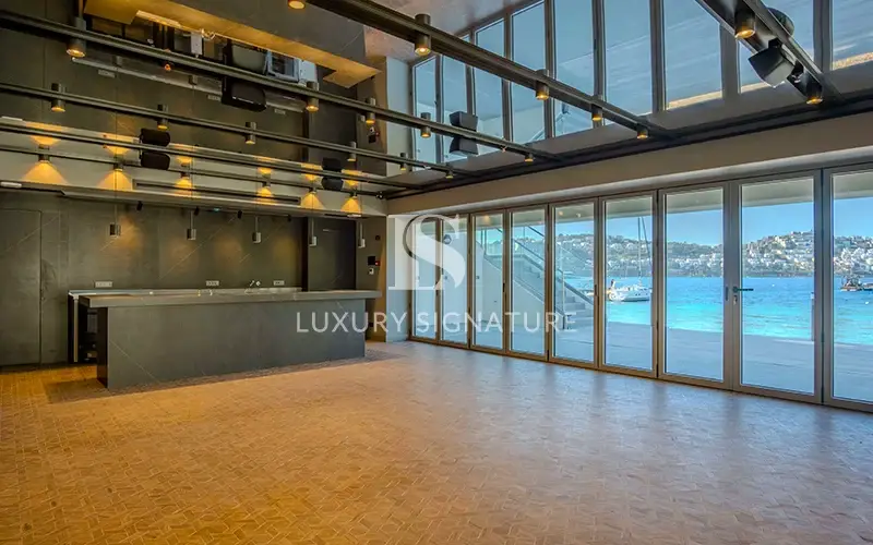 Luxury Signature Property