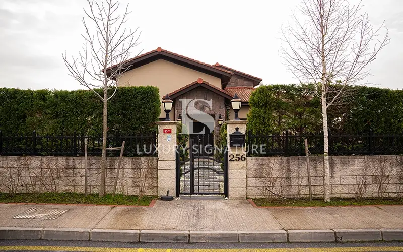 Luxury Signature مشاور املاک