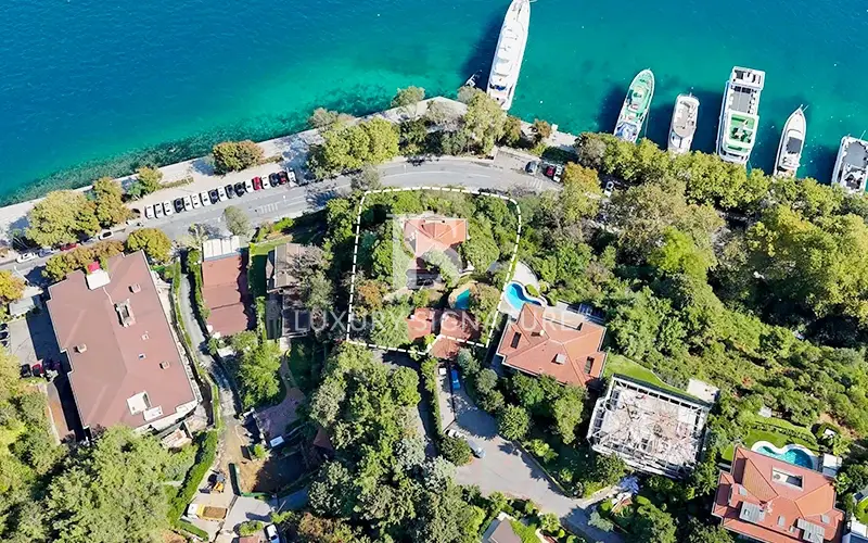 Luxury Signature Property