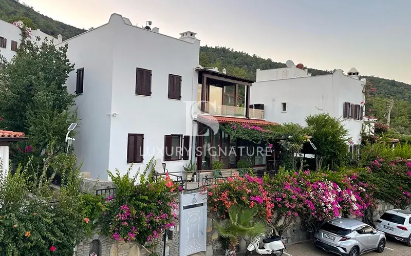 Luxury Signature Property
