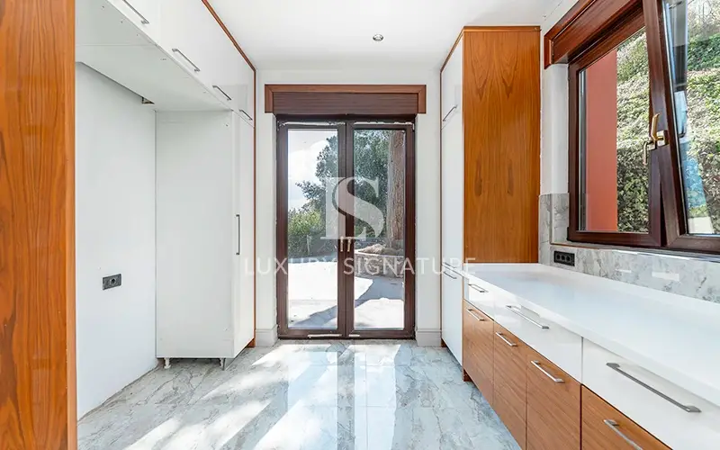 Luxury Signature Property