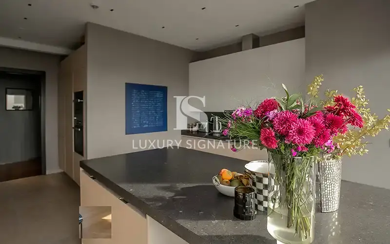 Luxury Signature مشاور املاک