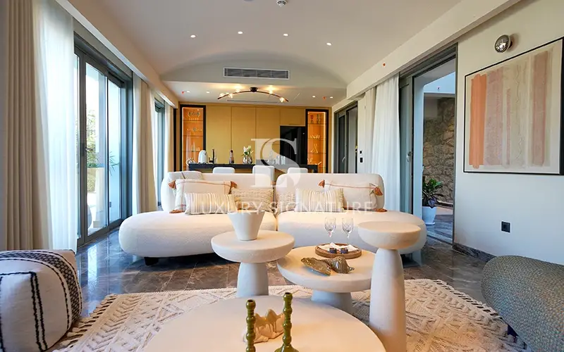 Luxury Signature Property