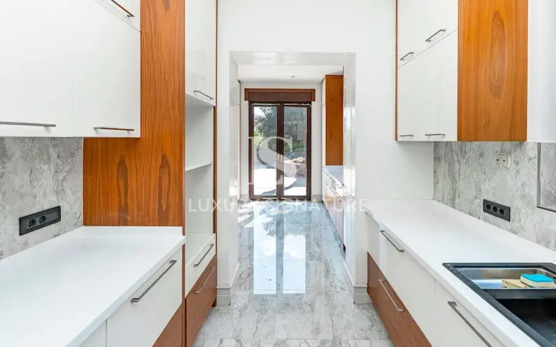 Luxury Signature Property
