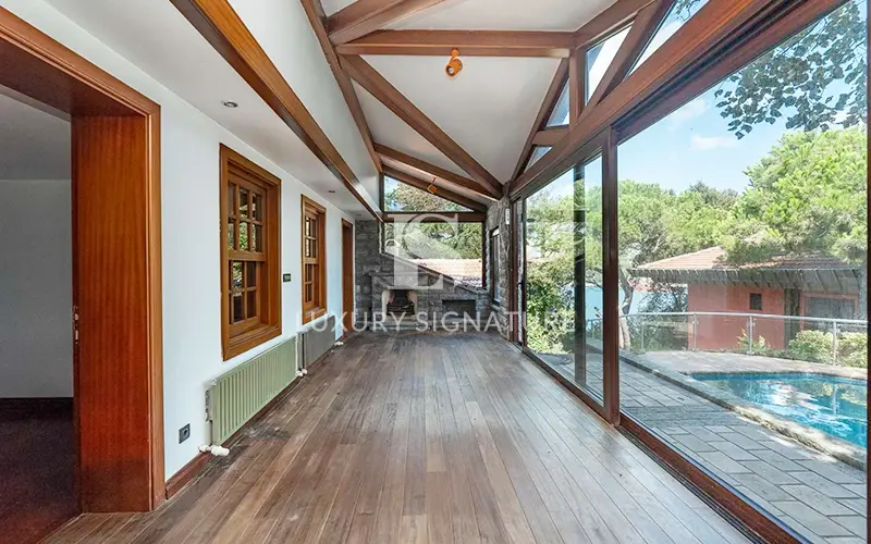 Luxury Signature Property