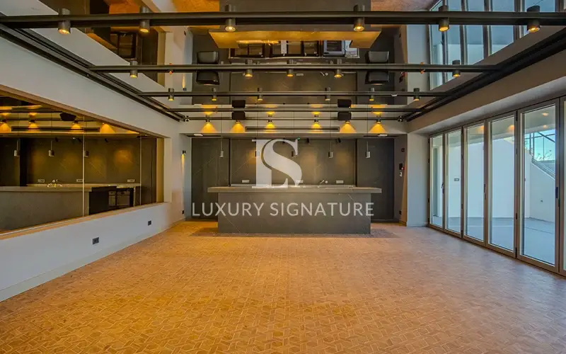 Luxury Signature Property
