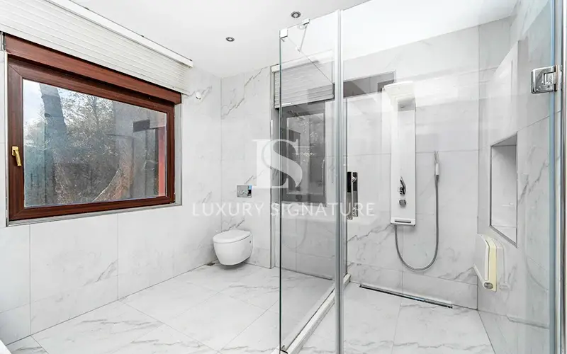 Luxury Signature Property