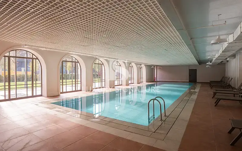 Luxury Signature مشاور املاک