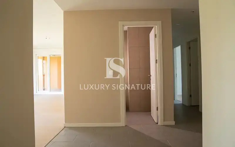 Luxury Signature مشاور املاک