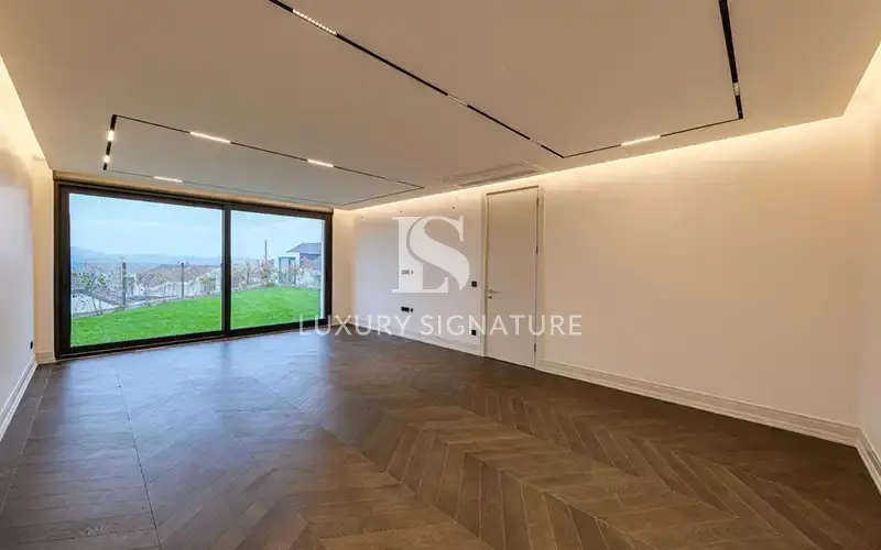 Luxury Signature Property