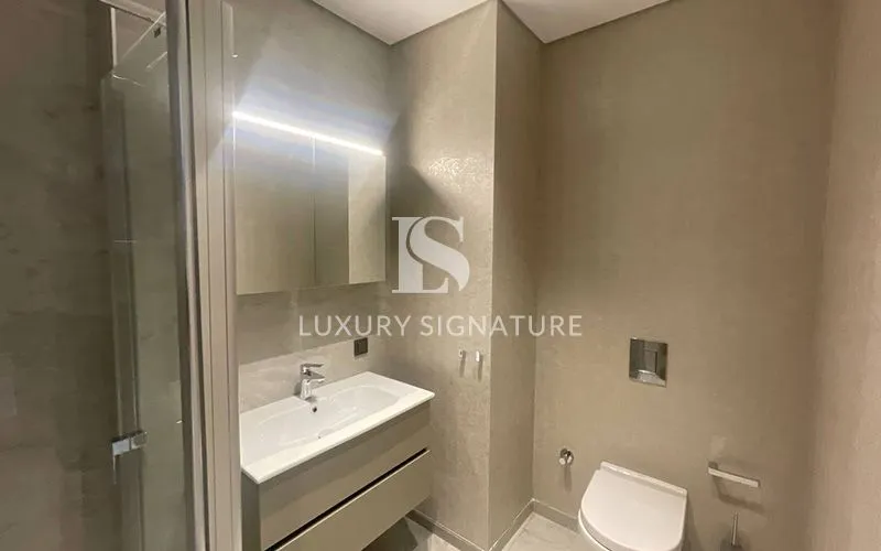 Luxury Signature مشاور املاک