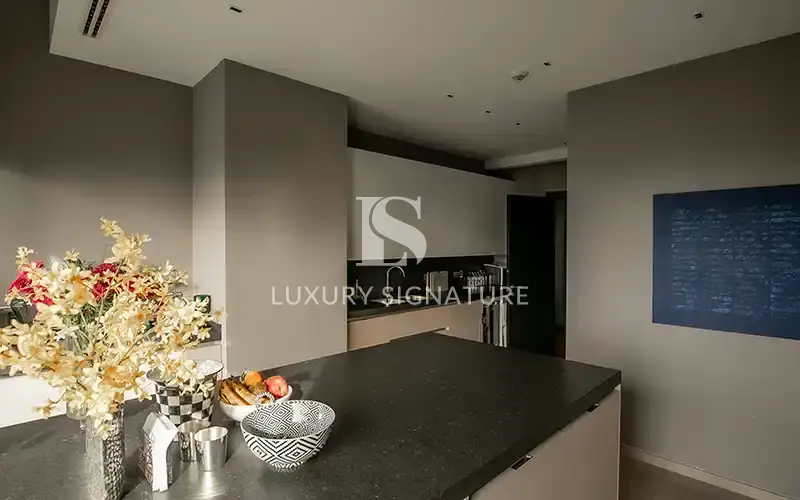 Luxury Signature مشاور املاک