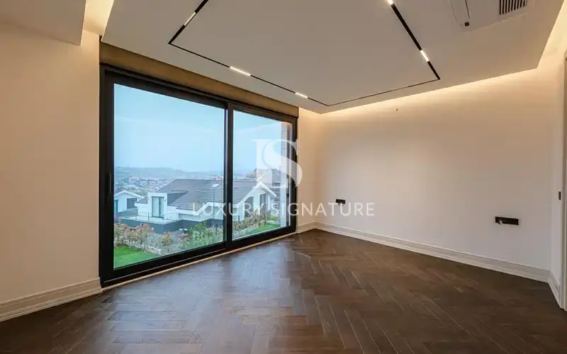 Luxury Signature Property