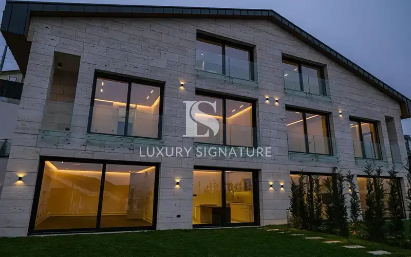 Luxury Signature Property