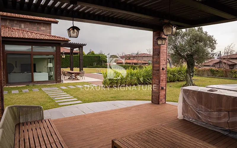 Luxury Signature مشاور املاک