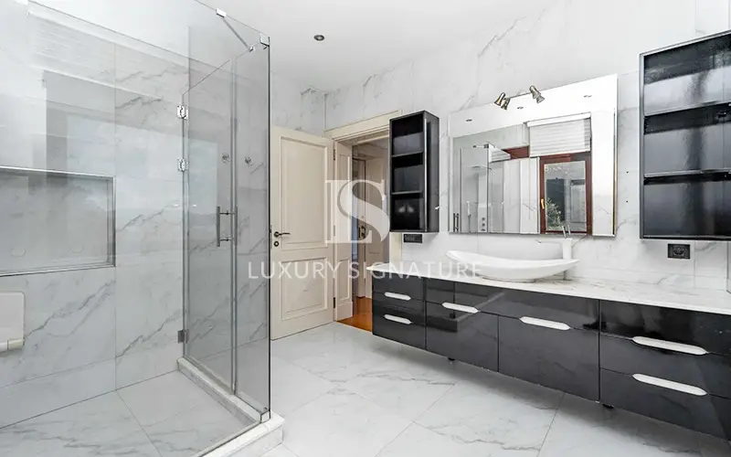 Luxury Signature Property