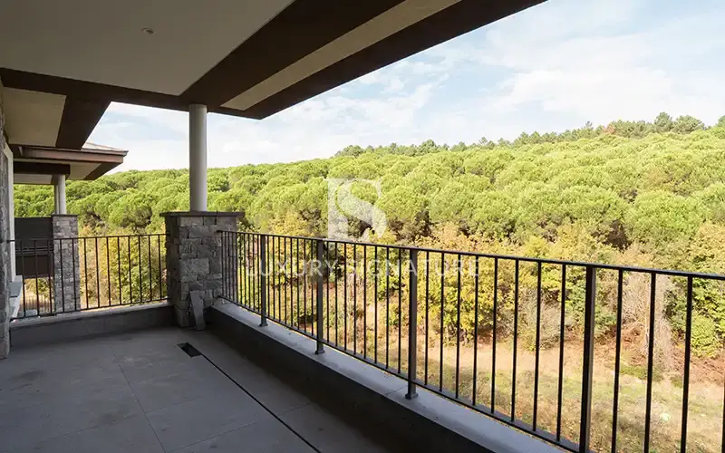 Luxury Signature مشاور املاک