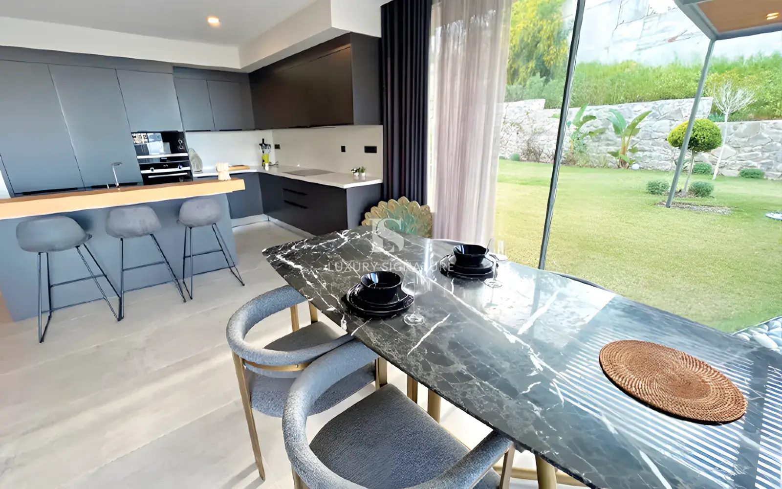 Luxury Signature Property