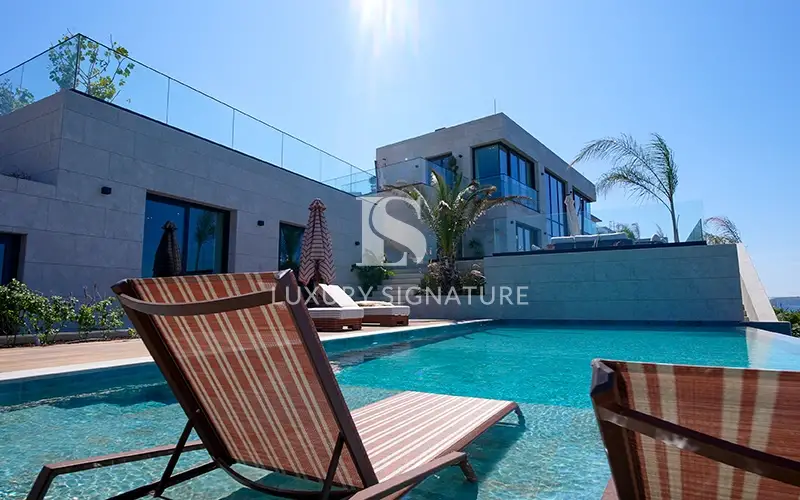Luxury Signature Property