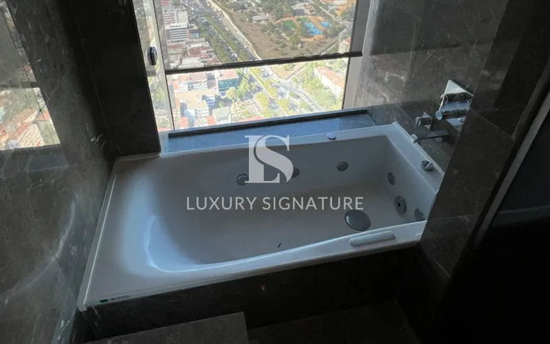 Luxury Signature مشاور املاک