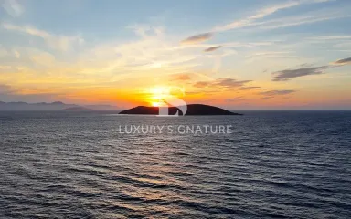 Luxury Signature Property