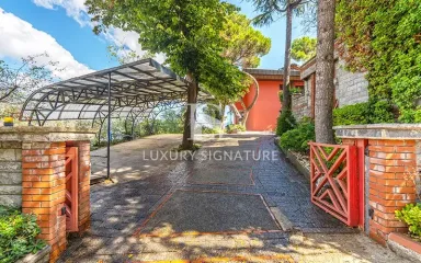 Luxury Signature Property
