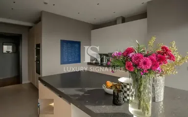Luxury Signature مشاور املاک