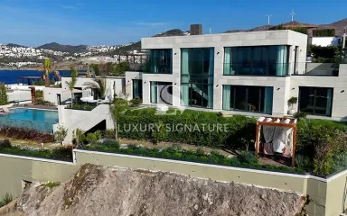 Luxury Signature Property