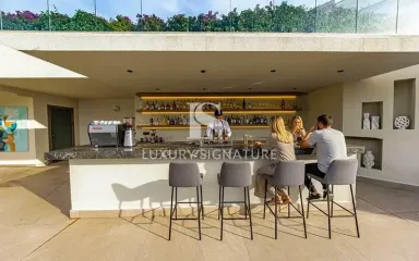 Luxury Signature Property
