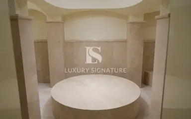 Luxury Signature مشاور املاک