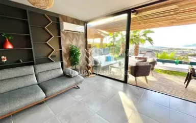 Luxury Signature مشاور املاک 