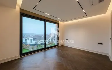 Luxury Signature Property