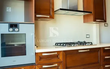 Luxury Signature مشاور املاک