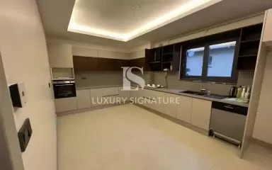 Luxury Signature مشاور املاک