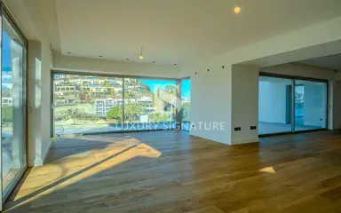 Luxury Signature Property