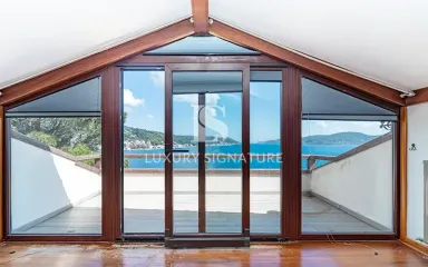 Luxury Signature Property
