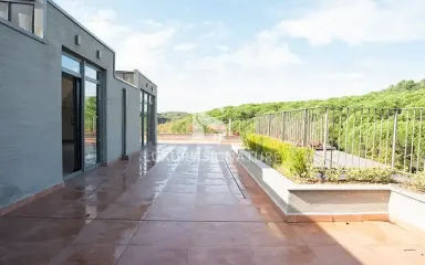 Luxury Signature مشاور املاک