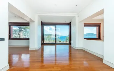 Luxury Signature Property