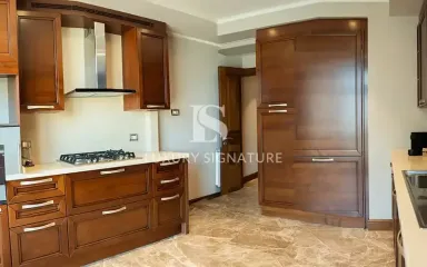 Luxury Signature مشاور املاک