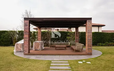 Luxury Signature مشاور املاک 