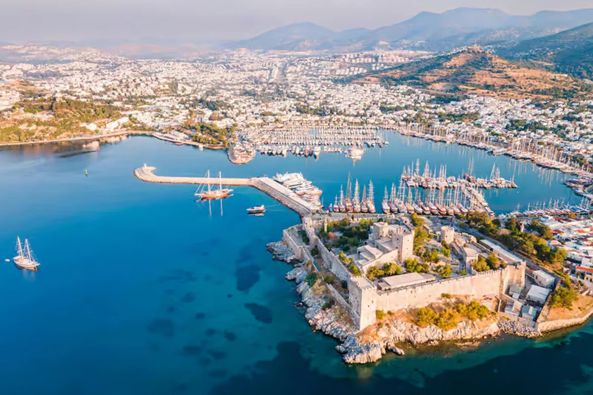 Terrace view from Swiss&ocirc;tel Residences Bodrum Hill toward Bodrum Castle and the town