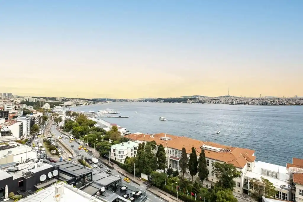 real estate overlooking the Bosphorus in Istanbul